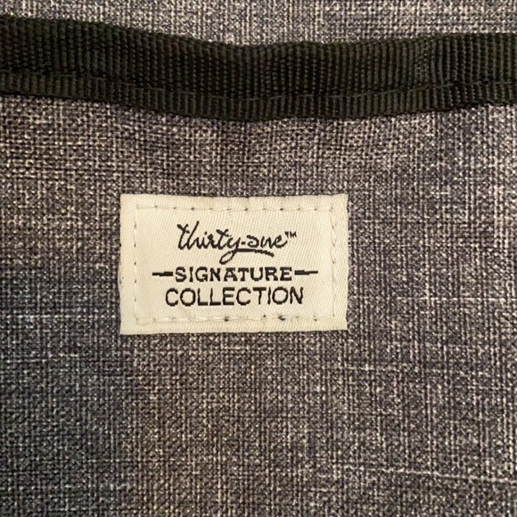 Thirty One Carry All Bag - Like New - Picture 7 of 8